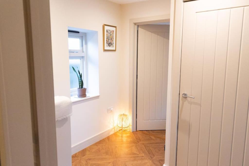 Amarelo Apartment, Central Charlbury, 1 Super King Bed Екстер'єр фото
